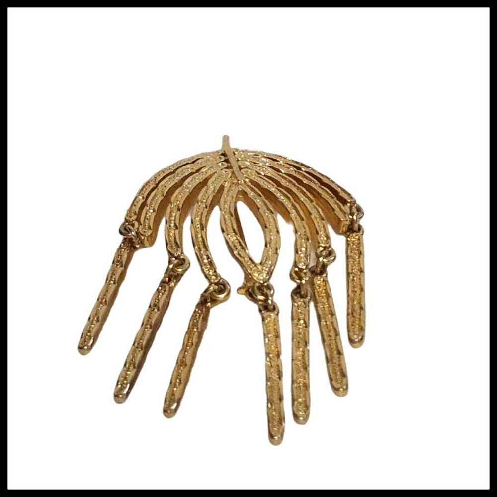 Vintage Signed Sarah Coventry Gold Tone Leaf Palm Frond Dangle‎ Pin